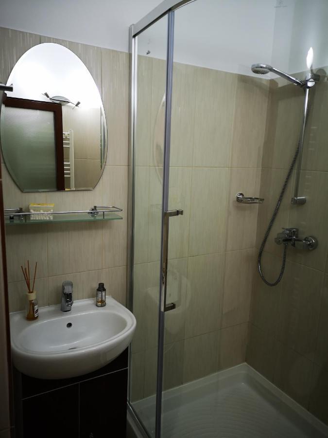 Brize Guest House Тузла Экстерьер фото