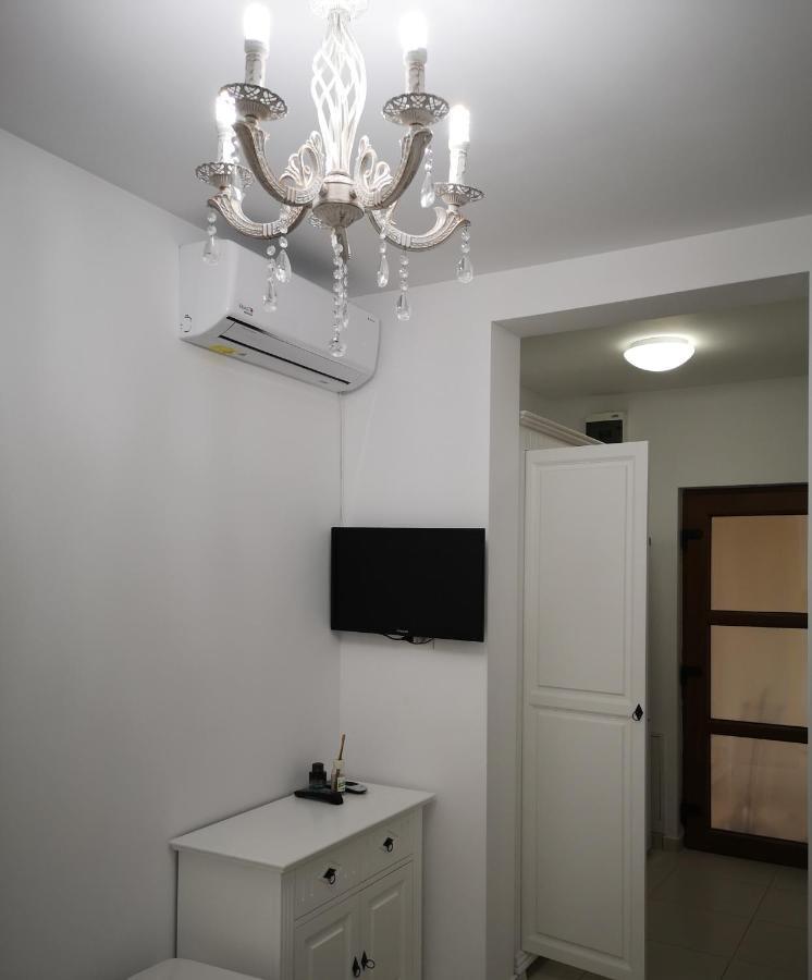Brize Guest House Тузла Экстерьер фото
