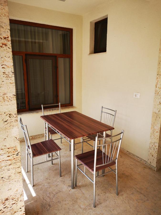 Brize Guest House Тузла Экстерьер фото